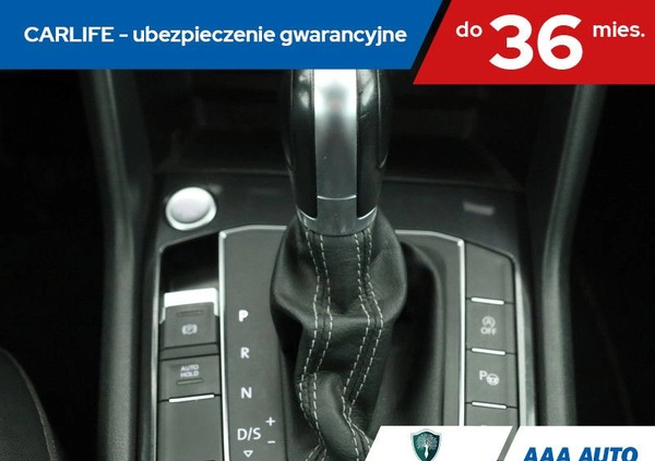 Volkswagen Tiguan cena 130000 przebieg: 59446, rok produkcji 2017 z Gozdnica małe 352